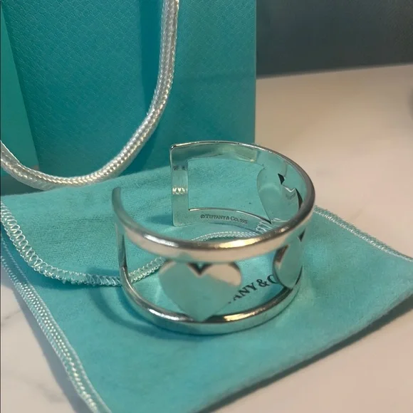 Tiffany & Co. Silver Heart Cuff Heart Bracelet - Full Inclusion - Picture 2 of 4